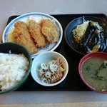 刺身和食 旭屋 - 新物特大カキフライ定食