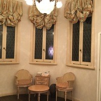 小笠原伯爵邸 - トイレ入ったところ。四畳半くらいの広場