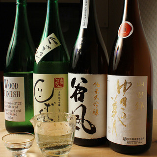 從全國各地採購的日本酒