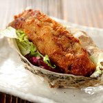 Grilled Oyster with garlic butter (1 piece)