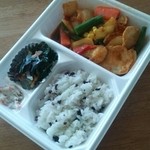 ほっともっと - 彩り野菜のﾄﾏﾄﾁｷﾝｶﾚｰ550円