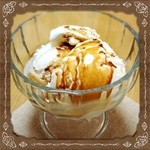 Cafe ANNE - アフォガード。

濃厚なバニラアイスクリームに苦味の効いた香り高いエスプレッソをかけた大人の味