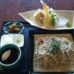 蔵座敷あづまさ お食事処 - 天ざるそば￥1500（地粉100％細切り十割手打ち）（H28.1.20撮影）