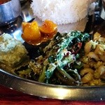 Spice&Dining KALA - 春菊のトーレン？柚子のアチャール？