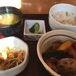 四季彩 調風 - 白身魚の竜田揚げ 移り五目黒酢あんかけ