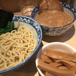 ラーメン雷鳥 - 