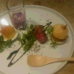 前菜　コロッケバーガーなど