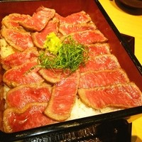 阿波 よし田 - 一日限定10食！
                阿波牛すき焼き重❤
                . :｡ ヾ(◎´∀｀◎)ﾉ ｡: .