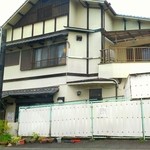 手造りうどん 楽々 - 外観