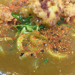 極楽うどん TKU - 七味もしっかり降って、いただきます！d(^_^o)