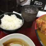 極楽うどん TKU - お昼は小ライス付き。〆に置いとかないとね*\(^o^)/*