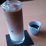 ジーン カフェ - アイスカフェオレ430円