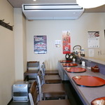 初音鮨 - カウンター席