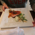 ビストロ ア ラ ドゥマンド - ハーブとガーリックでマリネした”ローストポーク”マスタードソースでございます