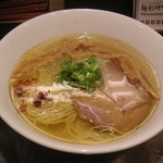 麺創研 かなで - 絶品の塩ラーメン