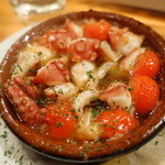 YAICHIRO - タコとプチトマトのアヒージョ