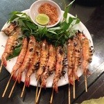 Nha Hang Ngon - 海老の串焼き