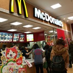 マクドナルド - クリスマスは大盛況です。