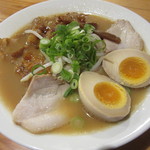 まる福 - まる福肉ラーメン950円