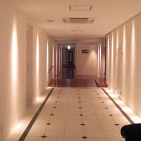 博多もつ鍋 やま中 赤坂店 - メーーーッチャきれいな店内…笑