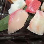 寿司 藤けん鮮魚店 - そしてお寿司の最後はカンパチでした。
