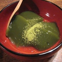 京都 権太呂 本店 - 抹茶わらびもち
