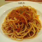 イタリアン・トマト カフェジュニア - パスタ・味が薄いときは・・粉チーズがタバスコだ～ね！