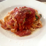 ラディーチェ - トマトと菜の花のタリアテッレ