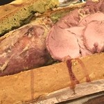 キュル・ド・サック - ホエー豚の岩塩包み焼き　ローズマリー風味