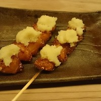 焼き鳥とワイン 萬鳥 祇園店 - ぼんじり（筍おろし添え）
