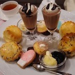 カフェ ドグレース - アフターヌーンティーセットの上段（二人分）