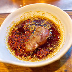 成吉思汗だるま - 鷹の爪とおろしニンニクをたっぷり入れて、羊肉は少し赤みが残るくらいで