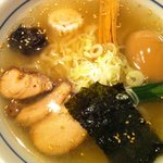 味処 むさし野 - 塩そば800円＋づけ玉子100円