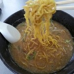 ゆげや - 2015/3  小林製麺の中太の縮れ麺