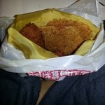 石塚商店 - 溢れんばかりの揚げ物