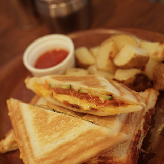 シーエムツー カフェ_0