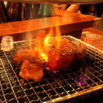 網の上で焼けてます