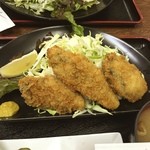 Katsugyo Chibaya - 殻ごと揚がってるみたいなカキフライ(^^)