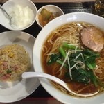 北京 - 初めてのお店の日替り定食600円、なかなかなボリューム、味もいい感じです。