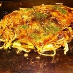 Okonomiyaki Teppanyaki Yocchan - お好み焼　パッチギスペシャル（豚・スジ・油かす）