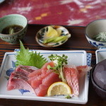 仲泊海産物料理店 - おさしみ定食１２４０円