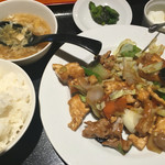 永芳園 - 厚揚げと野菜の炒め物 650円
