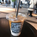 THE THEATRE COFFEE - アイスカフェラテでございます