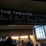 THE THEATRE COFFEE - カウンターの上にメニューが！