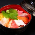 Umisen Yama Sen - 海鮮丼