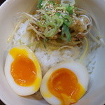 哲麺 縁 - まかない丼・３００円