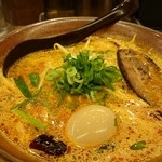 伝蔵 - 辛味噌ラーメン味玉