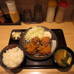 からあげ とり多津 - カレー風味からあげと醤油からあげ定食