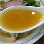 寿製麺 よしかわ - 煮干しそば(白)スープ。