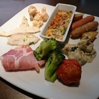 The Kitchen Salvatore Cuomo GINZA - 長方形の器がカリフラワーのグラタン